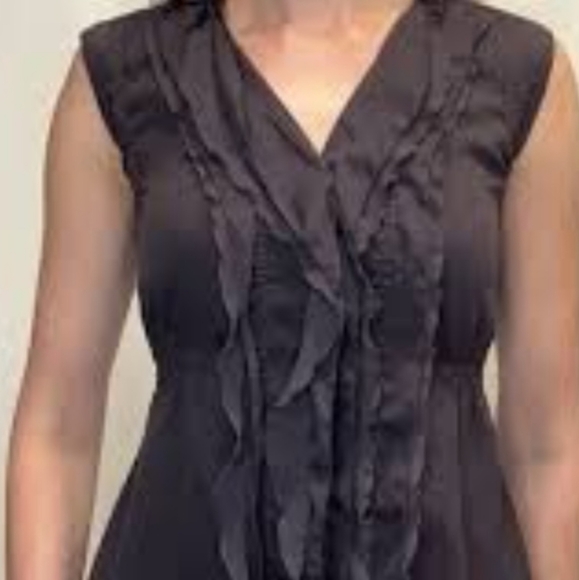 Sleeveless ruffled Blouse,Converse All-Star Button Front Ruffled Burgundy color - Picture 1 of 8
